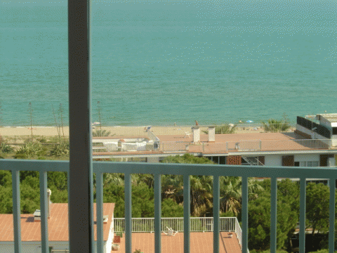 Vistas al mar desde un apartament de BERMAR PARK en Gav&agrave; Mar